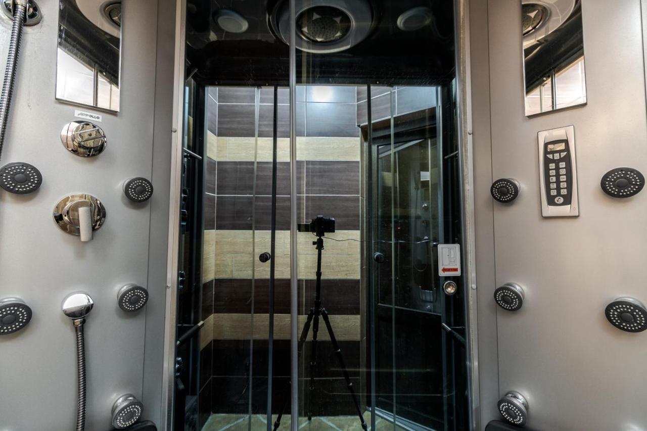 Hotel Adrenalin Nagy-Mencsely Kültér fotó