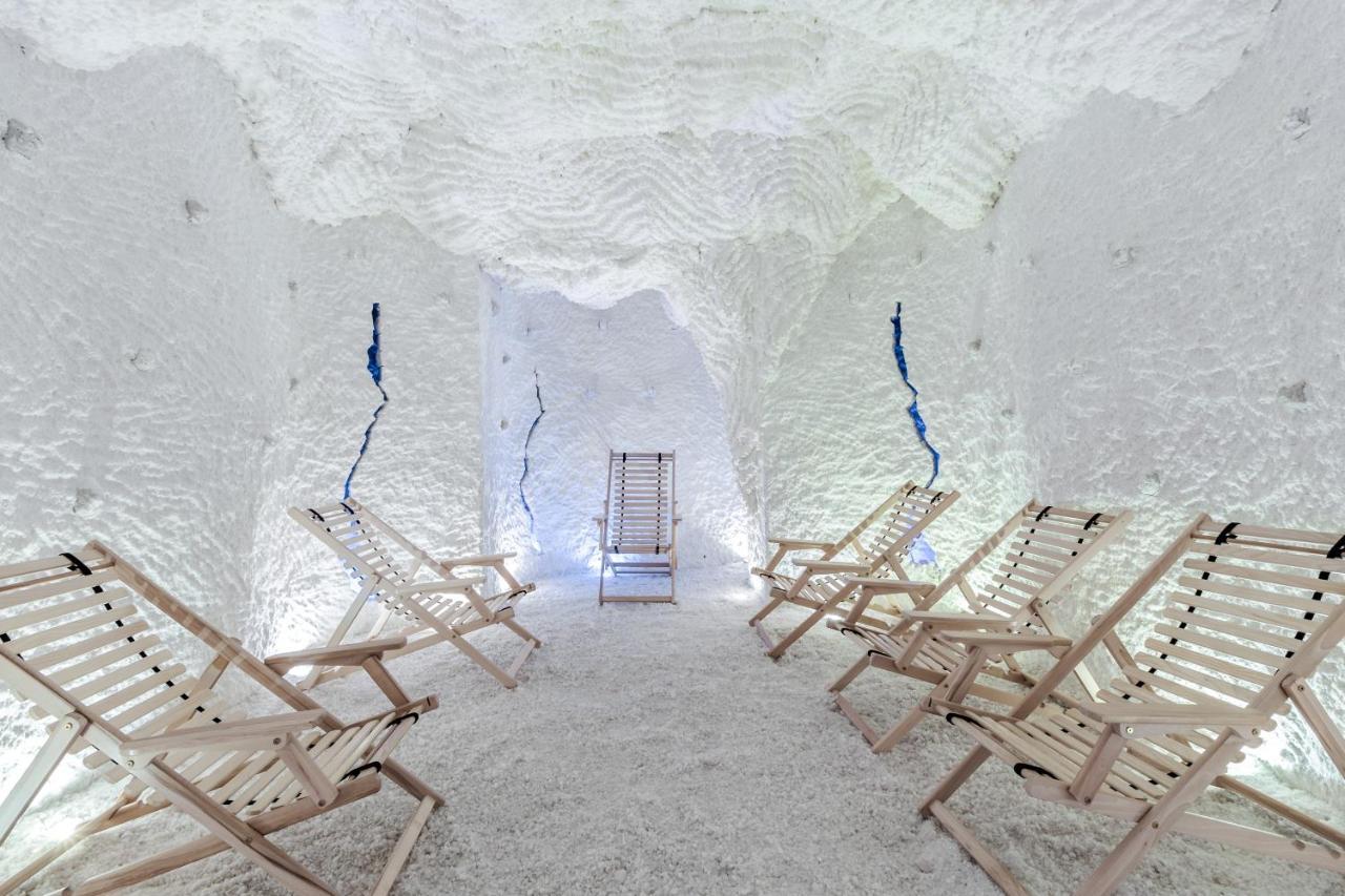 Hotel Adrenalin Nagy-Mencsely Kültér fotó