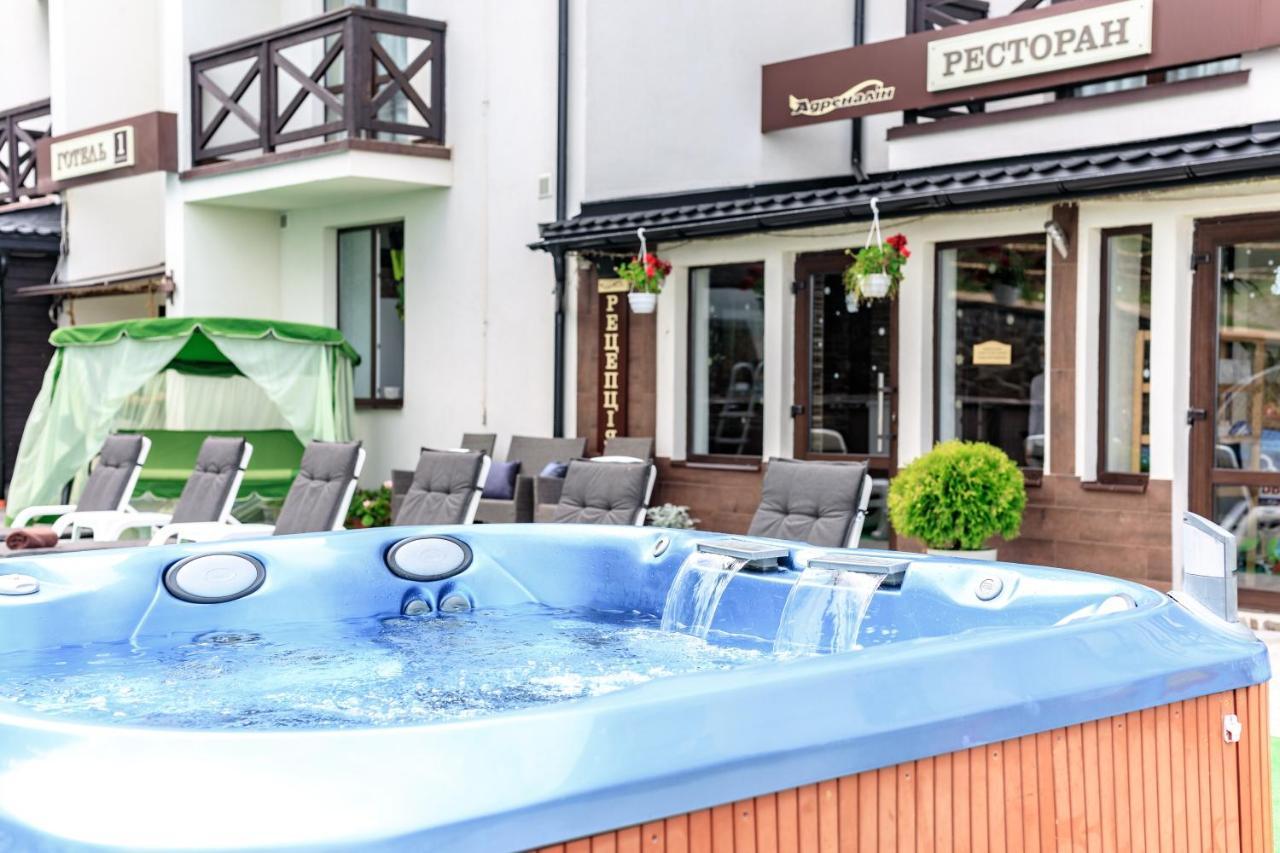 Hotel Adrenalin Nagy-Mencsely Kültér fotó