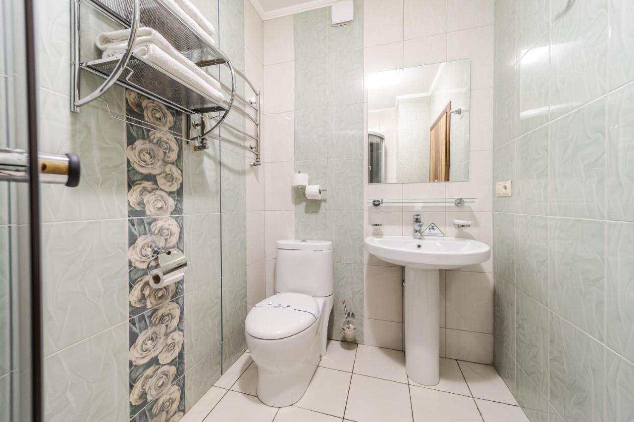 Hotel Adrenalin Nagy-Mencsely Kültér fotó
