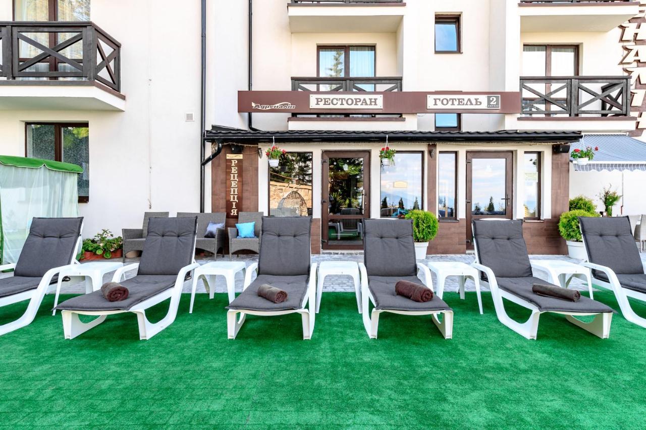 Hotel Adrenalin Nagy-Mencsely Kültér fotó