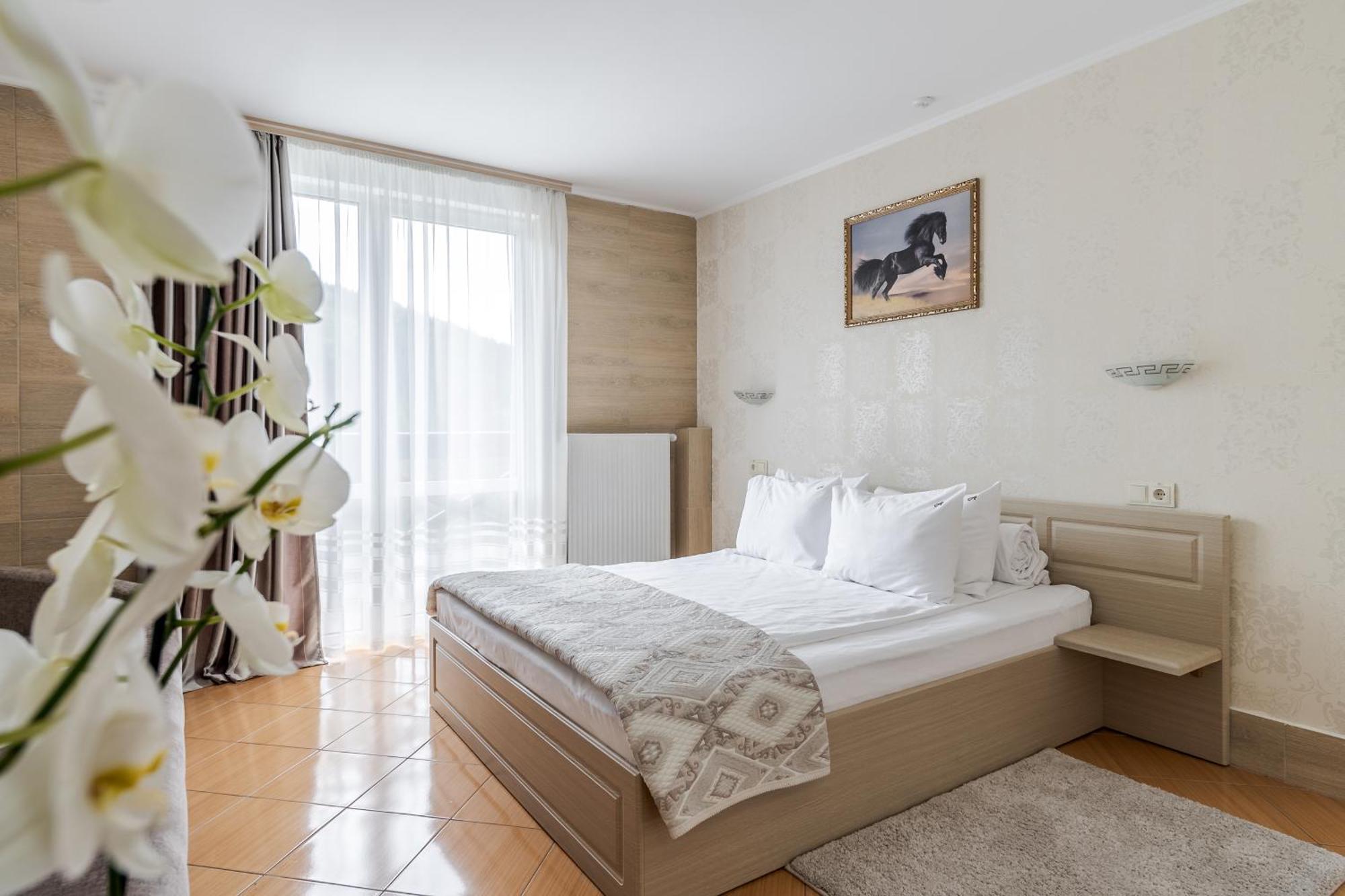 Hotel Adrenalin Nagy-Mencsely Kültér fotó