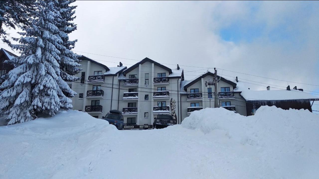 Hotel Adrenalin Nagy-Mencsely Kültér fotó